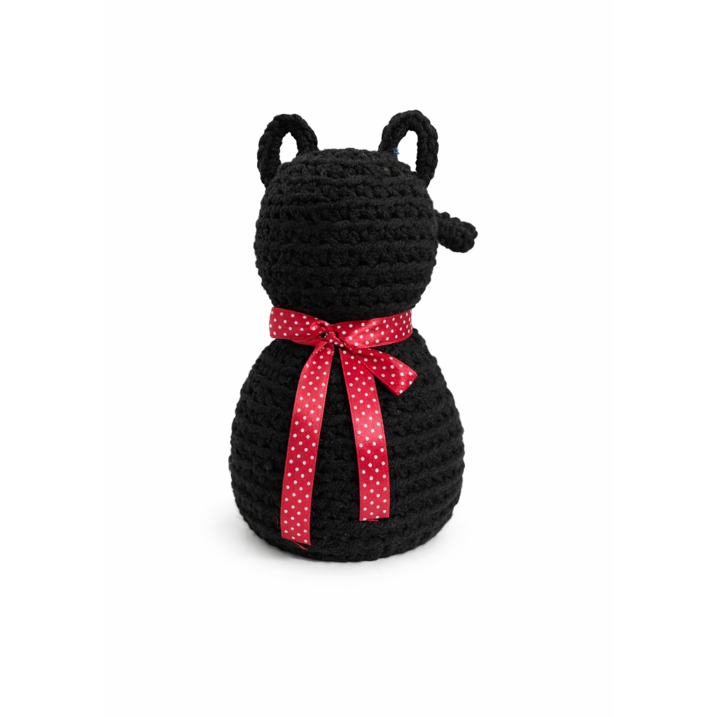 Handmade crochet matching cats — handmade crochet detail closeup | Unique Treasures